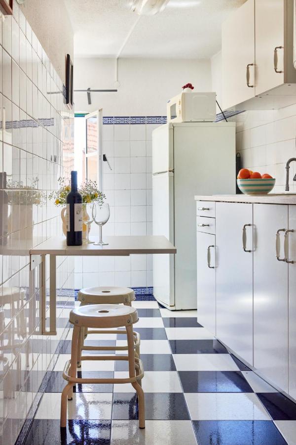 Light Filled Apartment Near Chiado, By Timecooler Lisabona Exterior foto